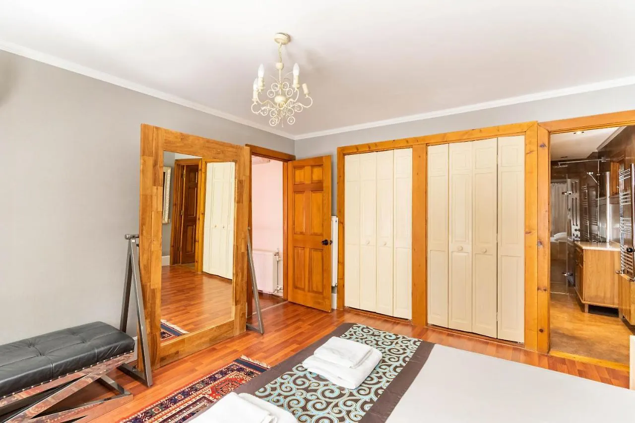 Very Special Villa 6 Bdr Great For Family Reunions 안탈리아