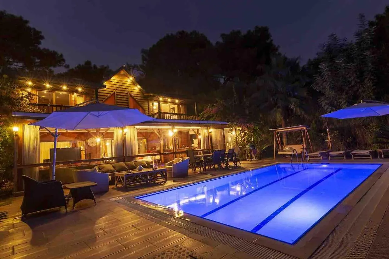 Very Special Villa 6 Bdr Great For Family Reunions 안탈리아