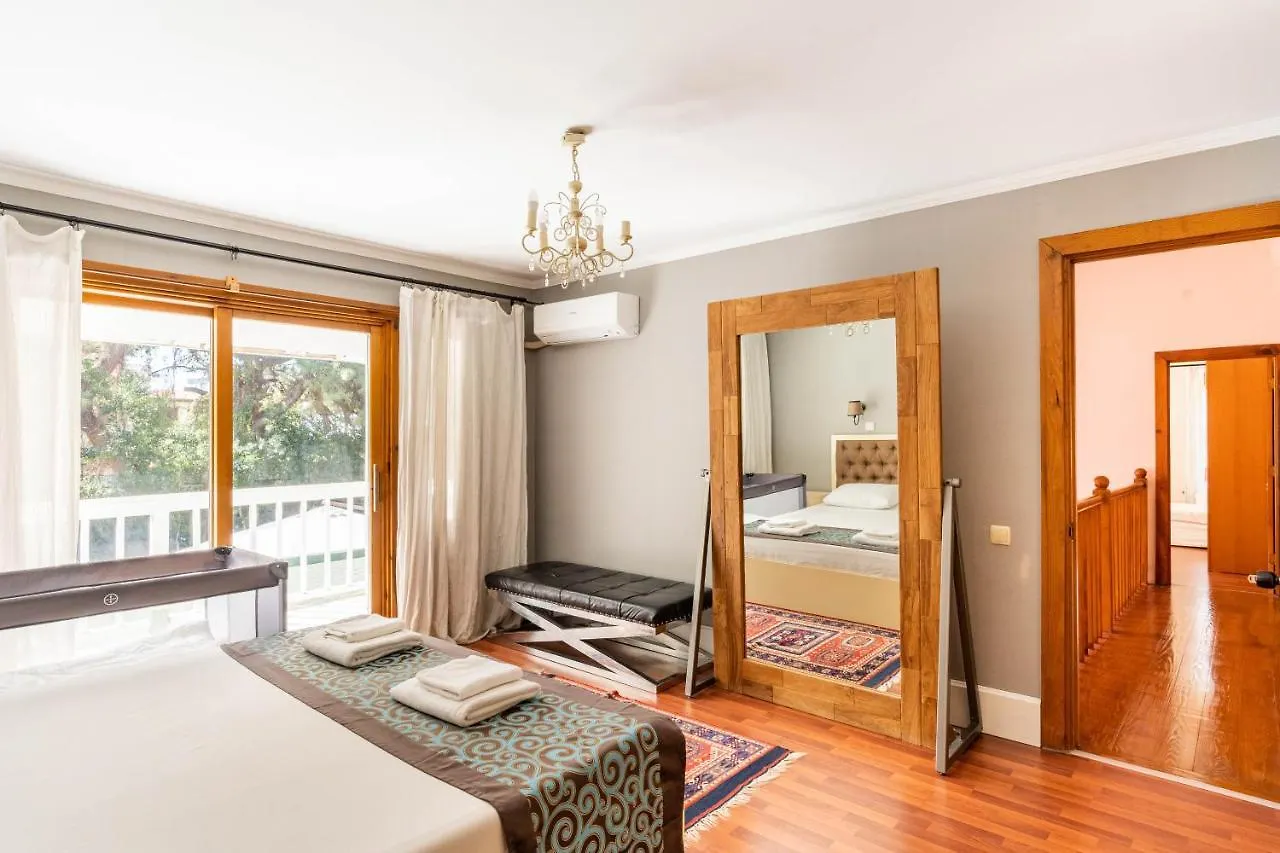 Very Special Villa 6 Bdr Great For Family Reunions 안탈리아 터키