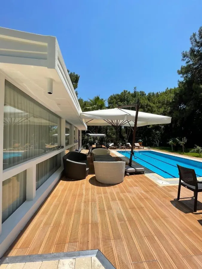 Very Special Villa 6 Bdr Great For Family Reunions 安塔利亚